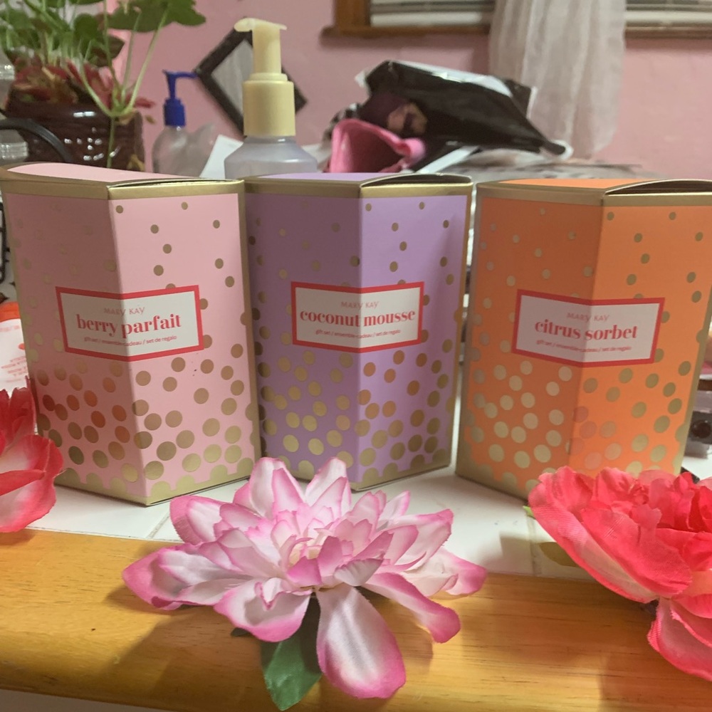 Berry Parfait Hand Cream & Lip Balm Gift Set